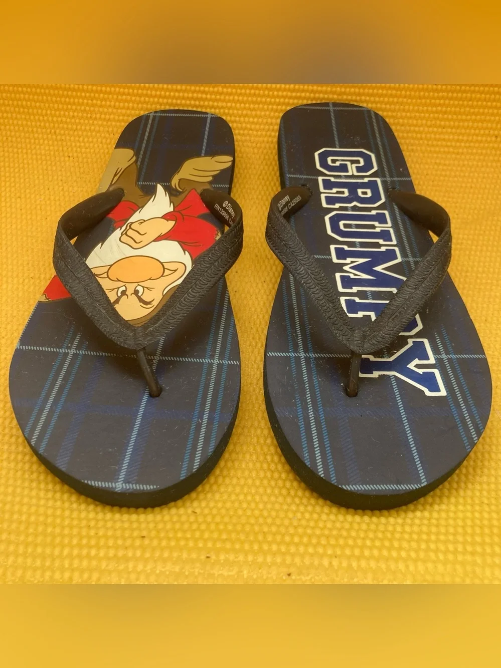 Men’s Disney Flip flops Size 9/10